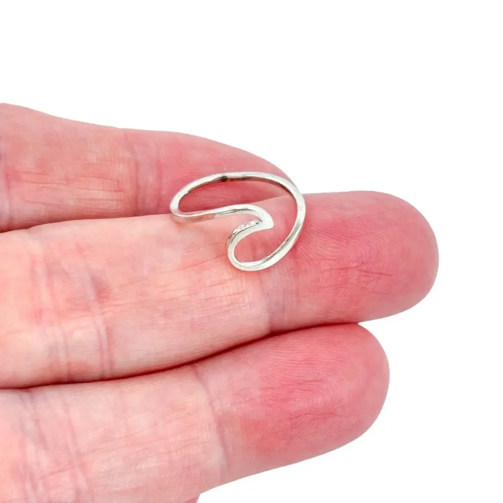 Vintage Sterling Silver 925 Stackable Classic Wave Ring Size 5